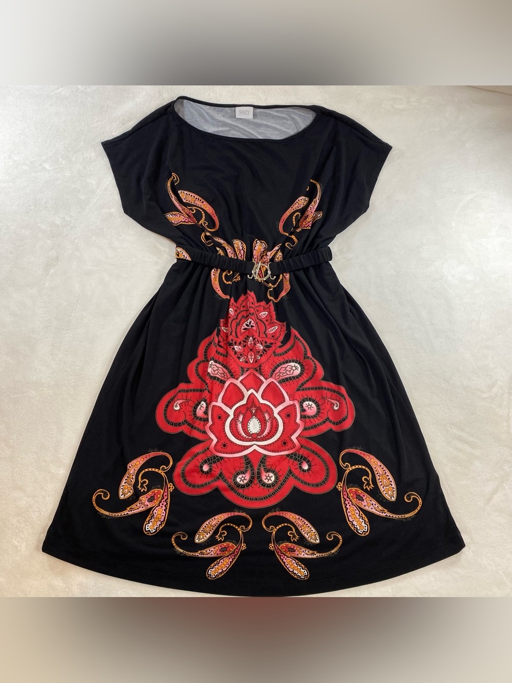 Suzy Shier Black Dolman Sleeve Dress with Red Paisley Mandala Graphic Small